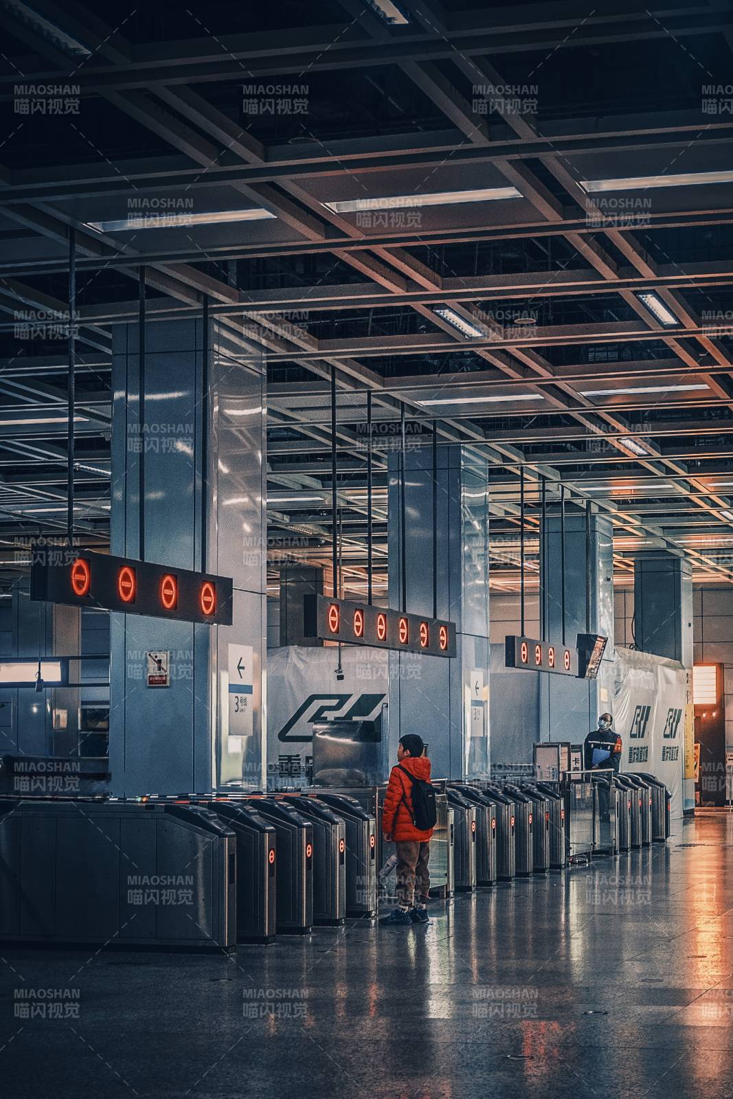 重庆四公里地铁站入口图片