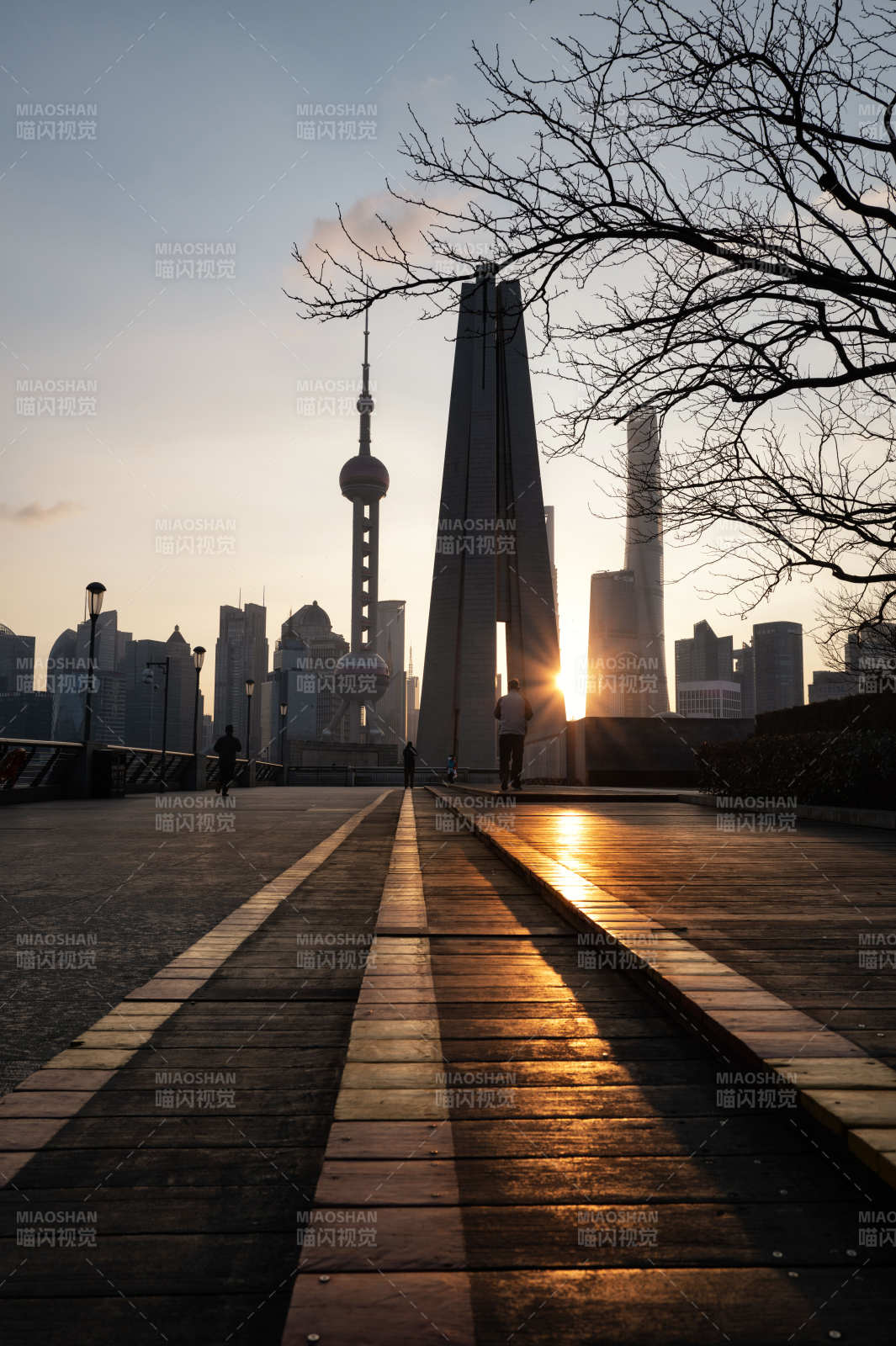 上海日落剪影图片