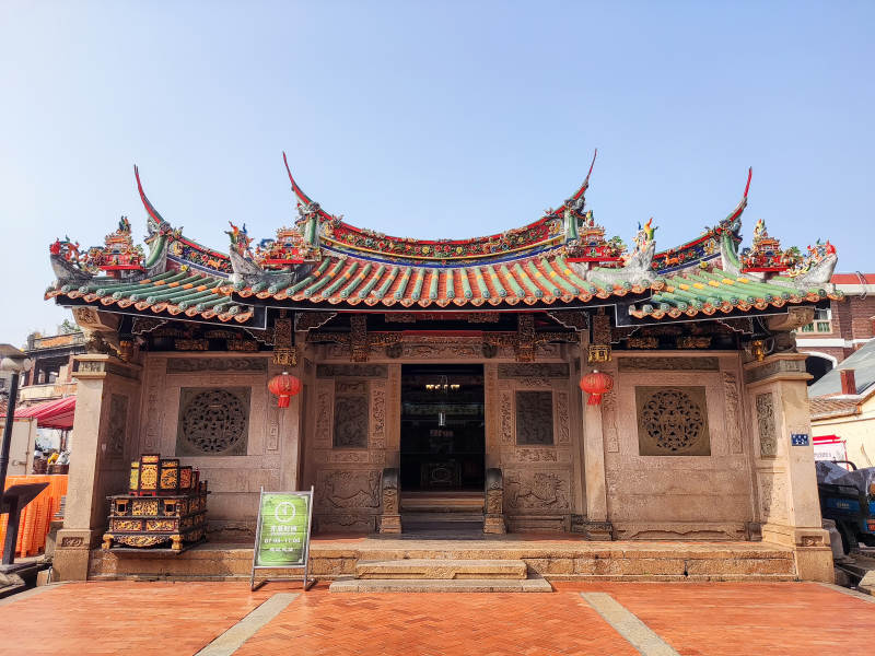 厦门集美大祠堂大社古庙飞檐彩绘美图片