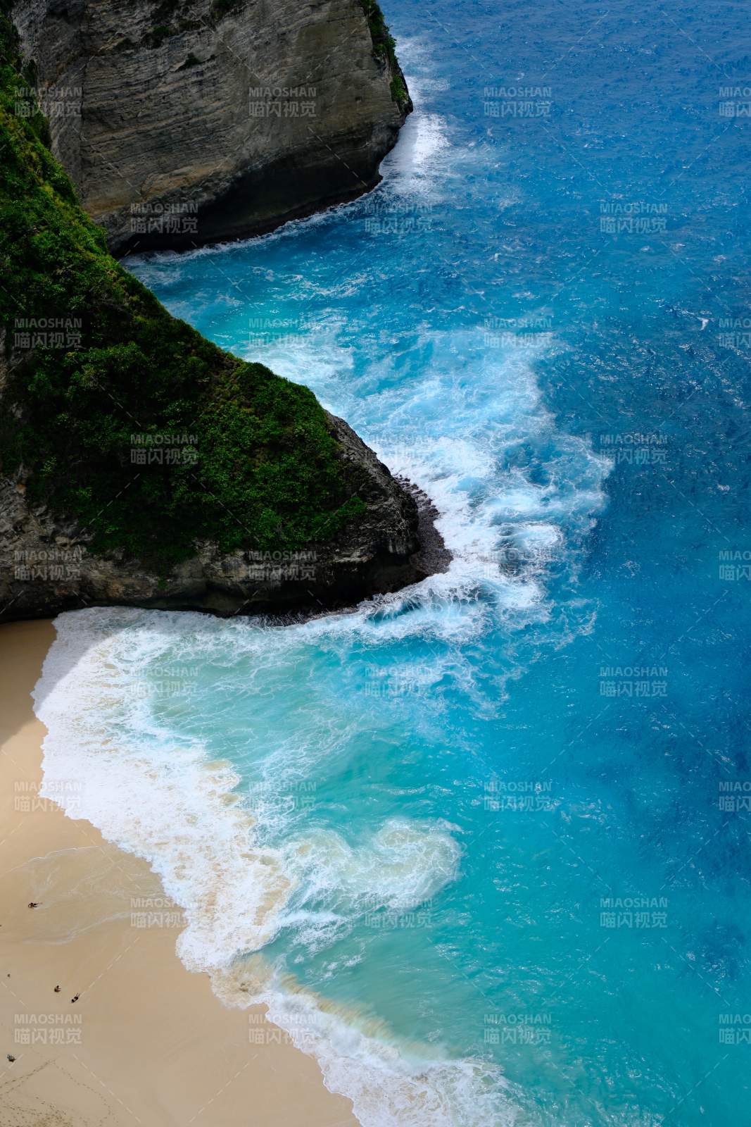 碧海白沙 悬崖环绕 精灵坠崖图片