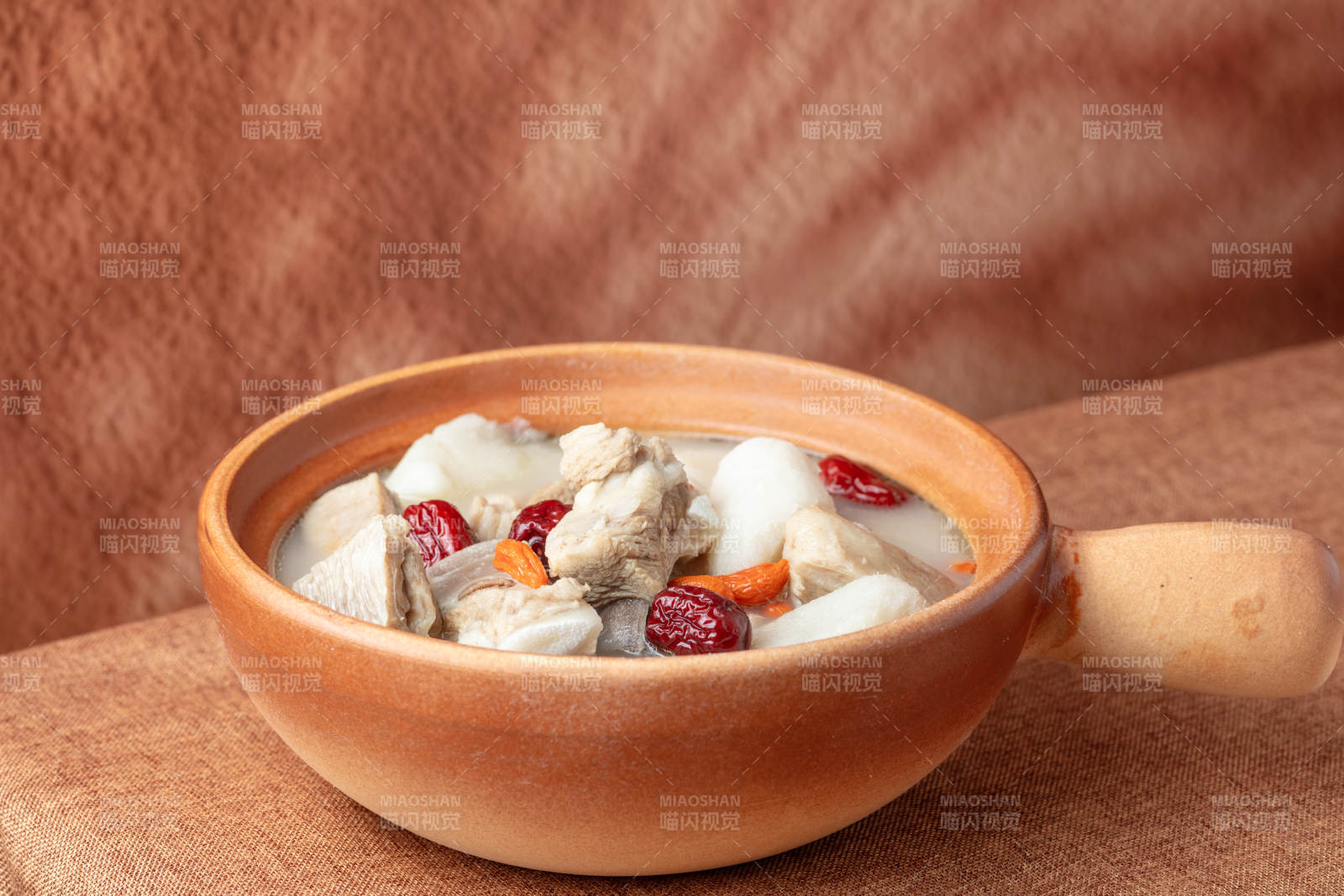 山药羊排汤图片