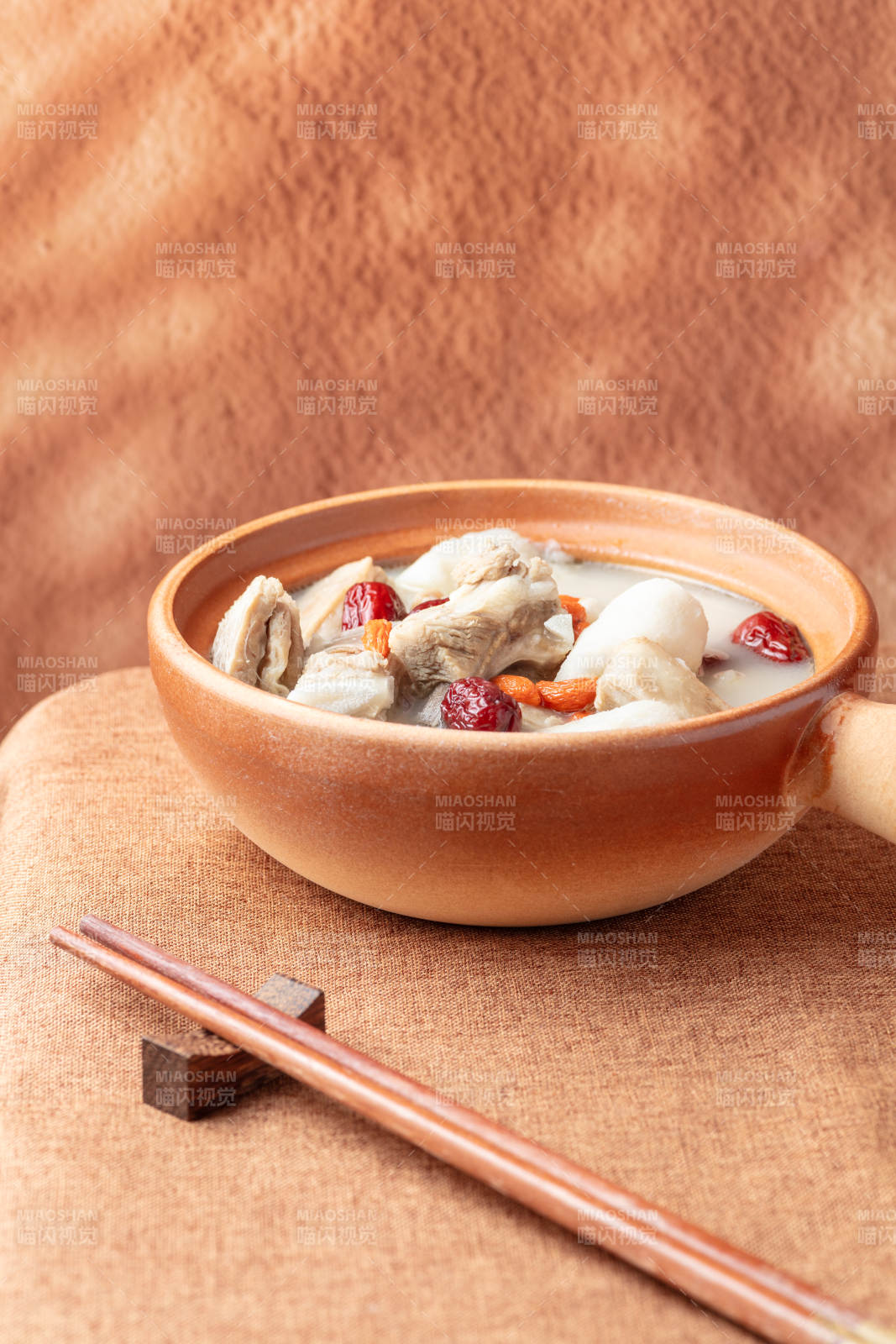 山药羊排汤图片