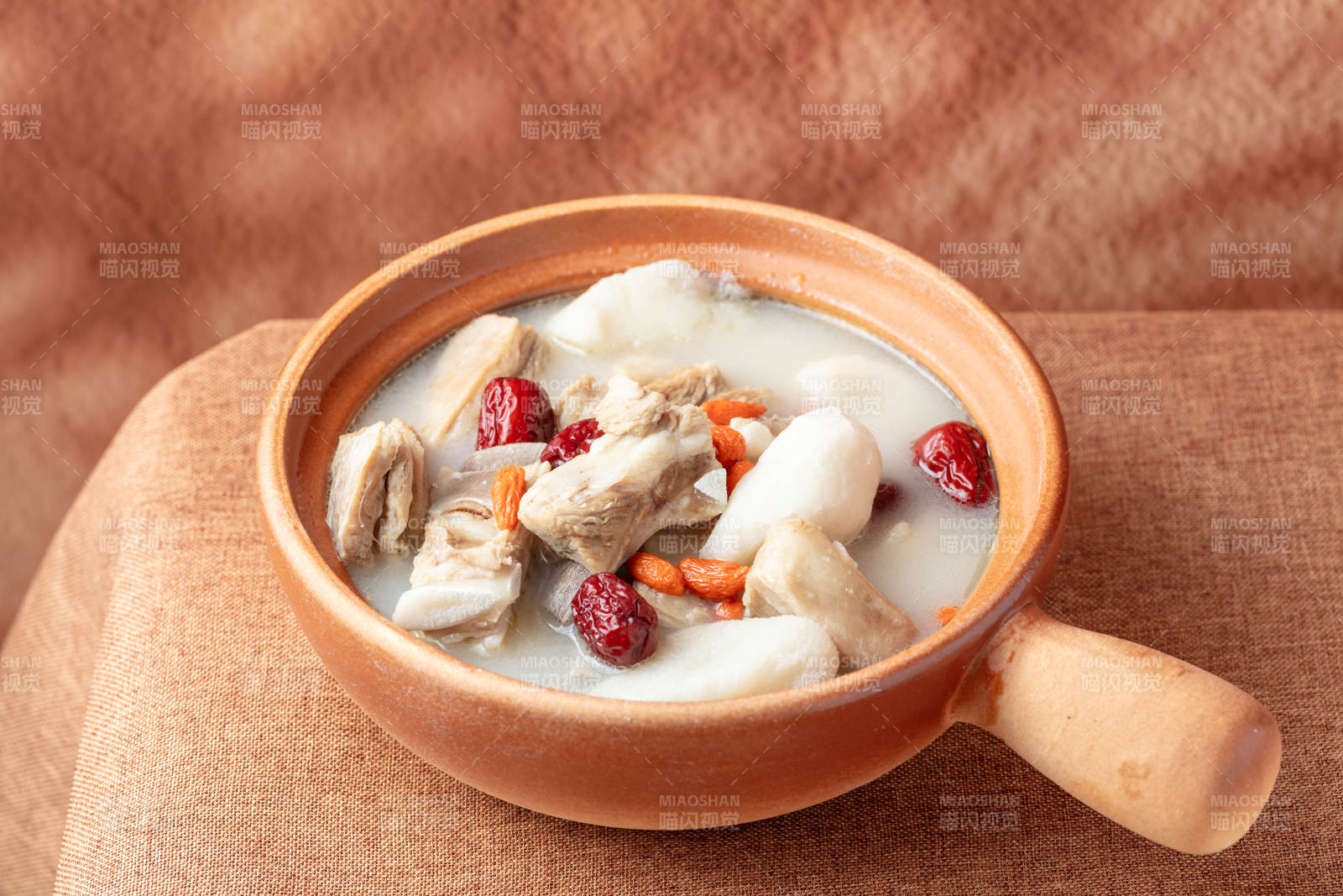 山药羊排汤图片