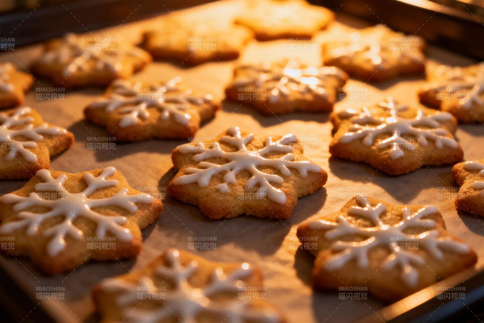 金黄雪花饼干诱人美味图片