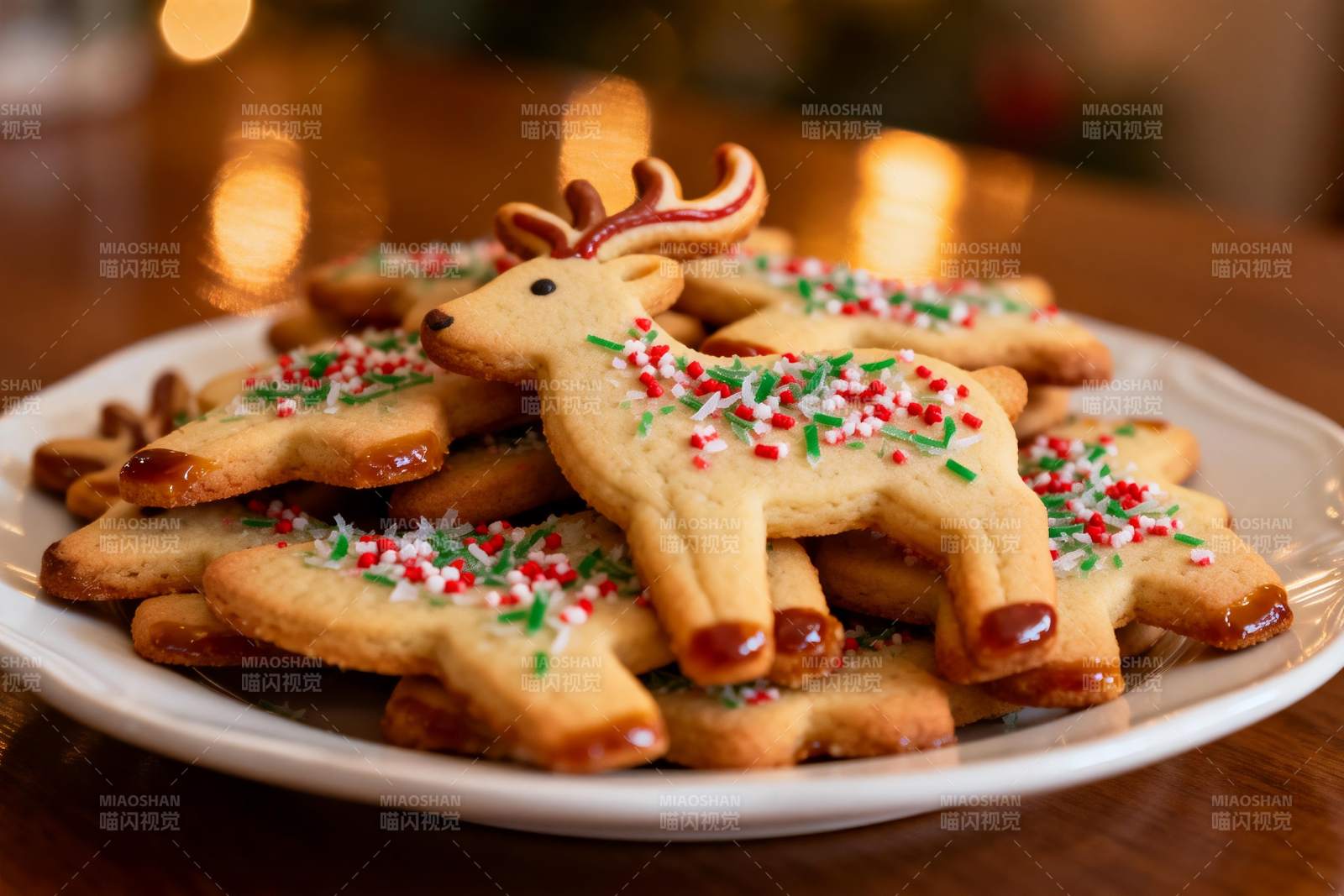 圣诞饼干摆盘诱人美味图片