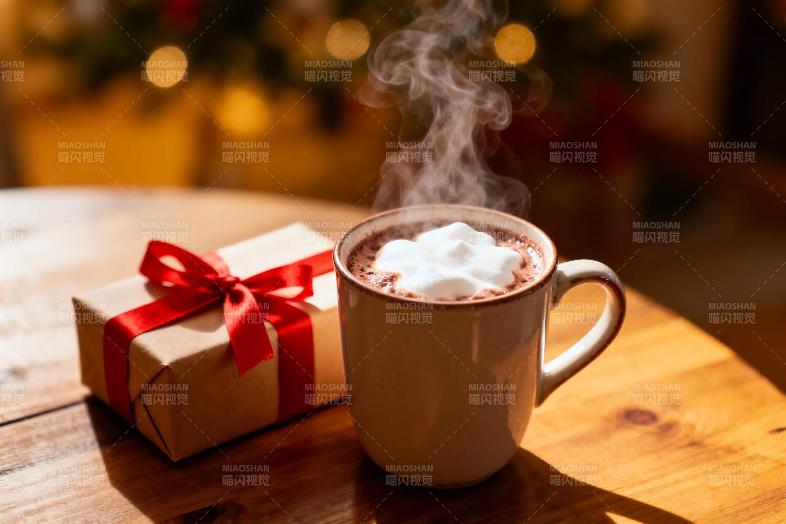 热饮与礼物共度温馨时光图片