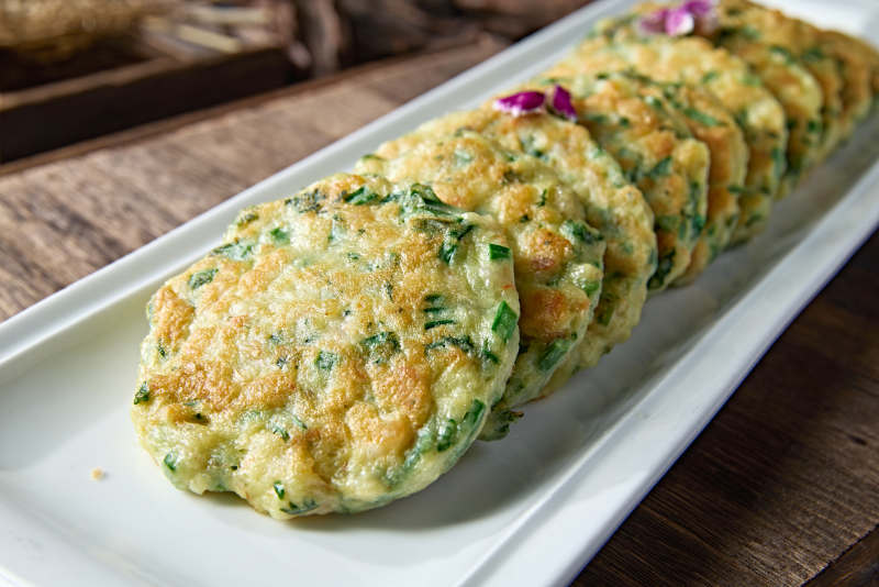 美味地方小吃山西炸韭菜鸡蛋饼图片