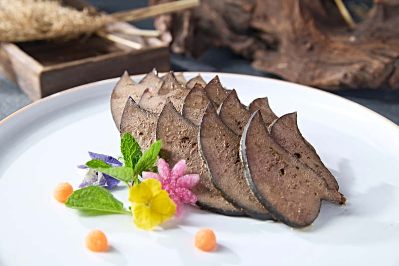 美味中餐凉菜卤味猪肝切片图片