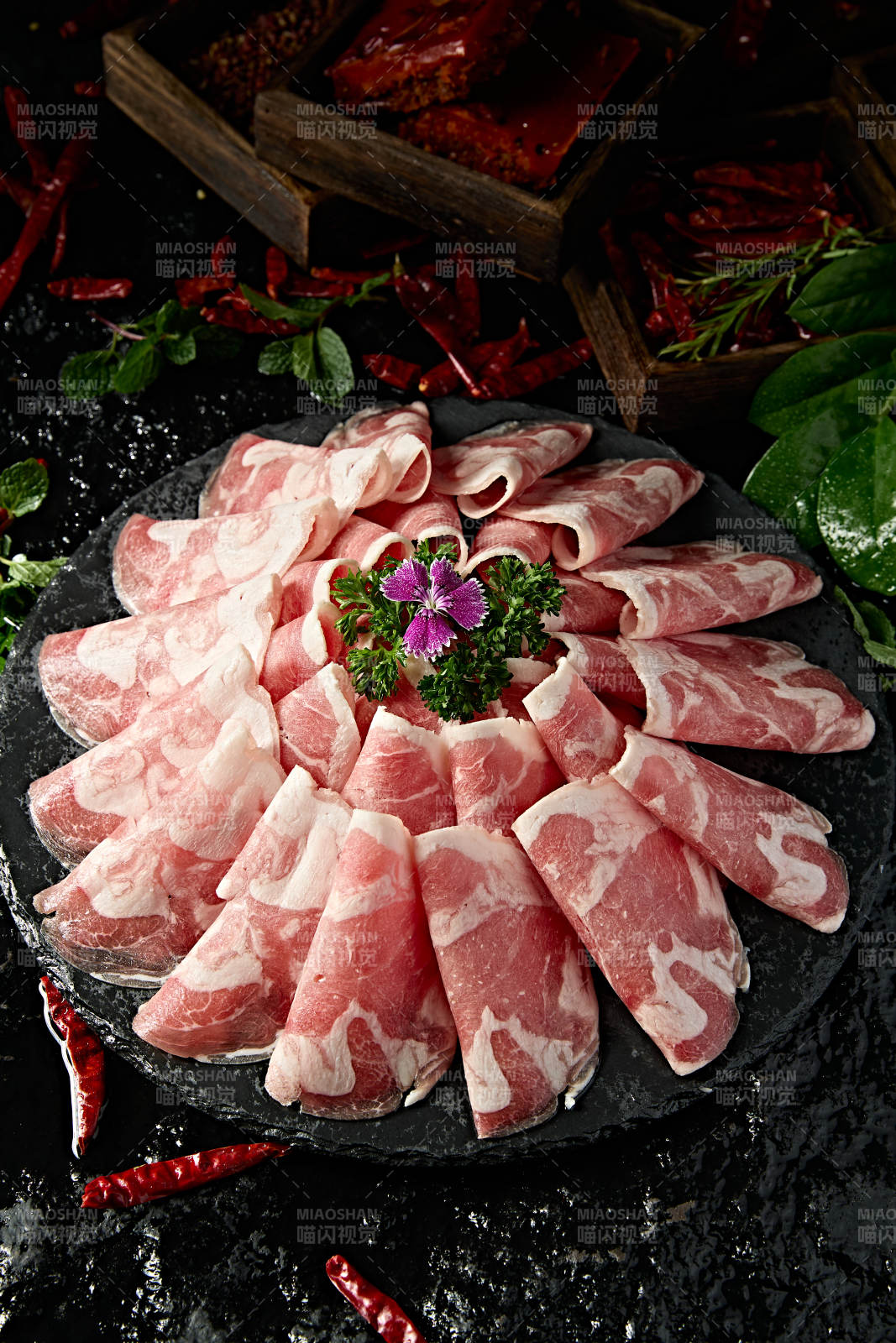 内蒙草原羔羊肉卷切片图片