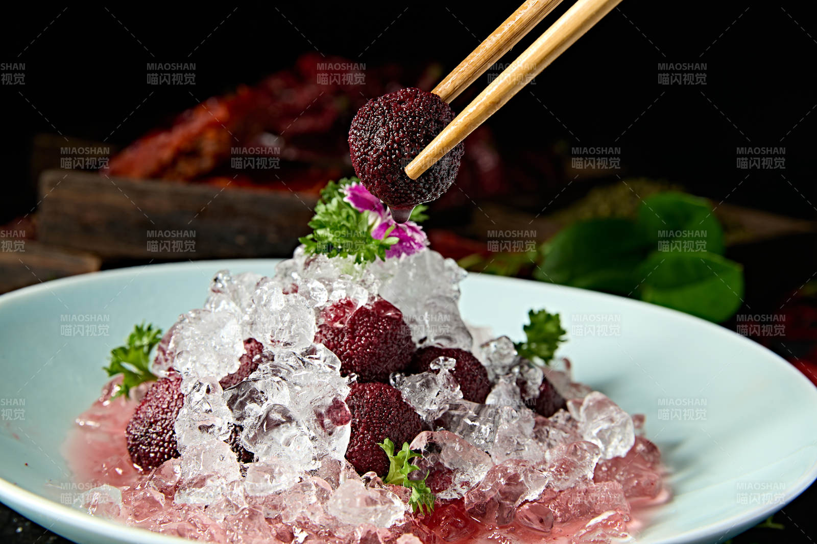 糖水冰镇雪蛤杨梅图片