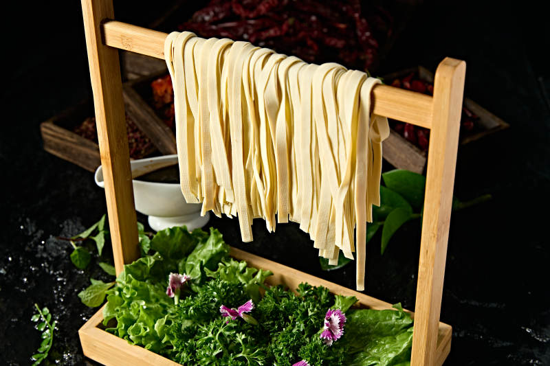 火锅食材晾杆豆腐丝图片