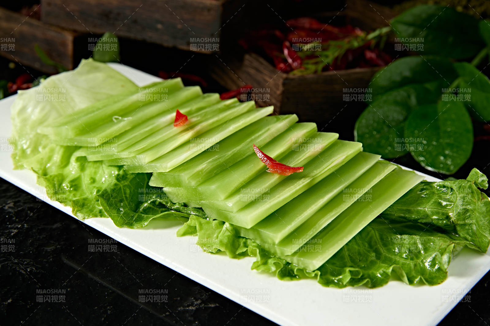 火锅涮品鲜切莴笋片图片