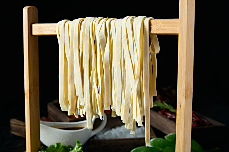 火锅食材晾杆豆腐丝图片