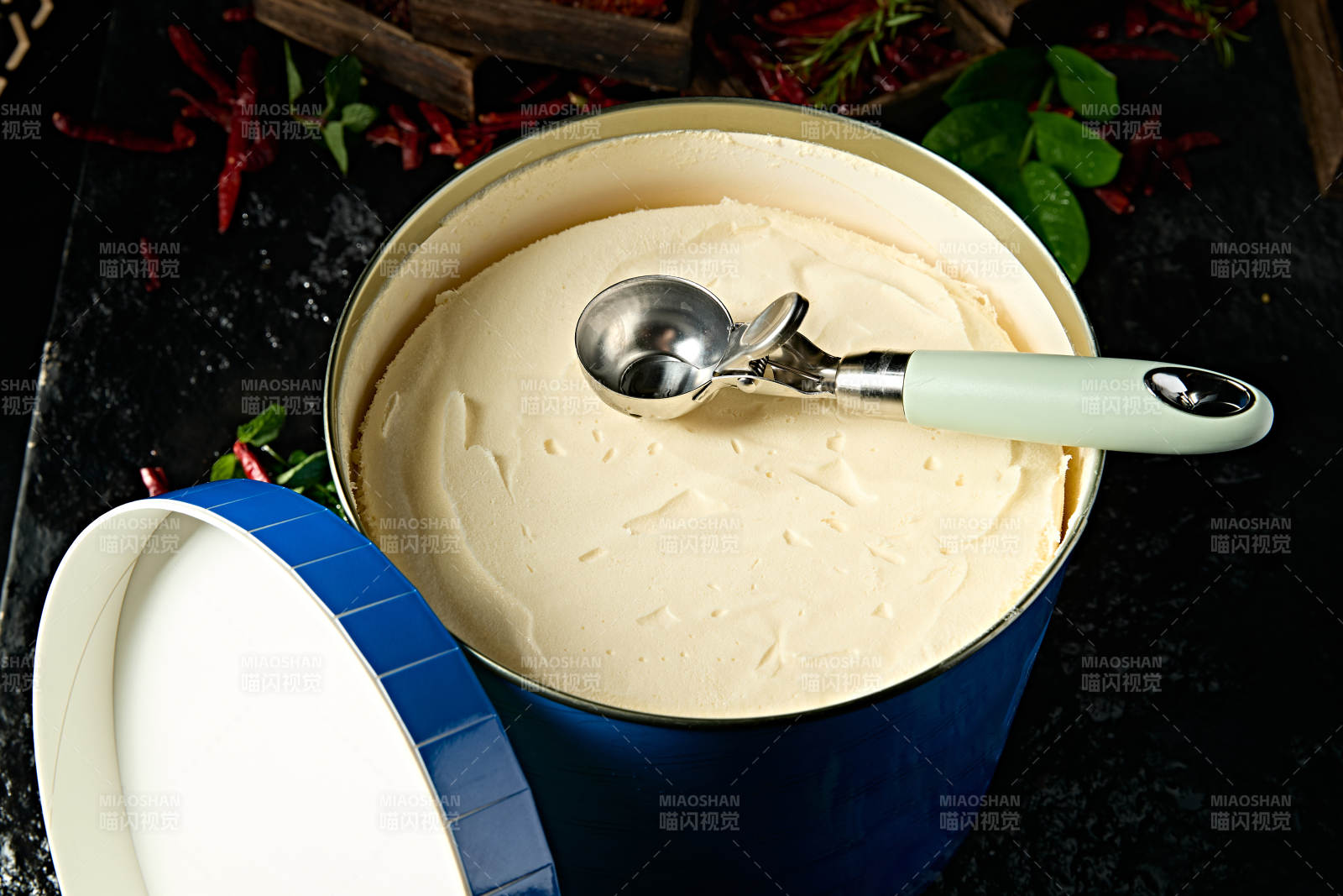 桶装餐饮饭点使用冰淇淋图片