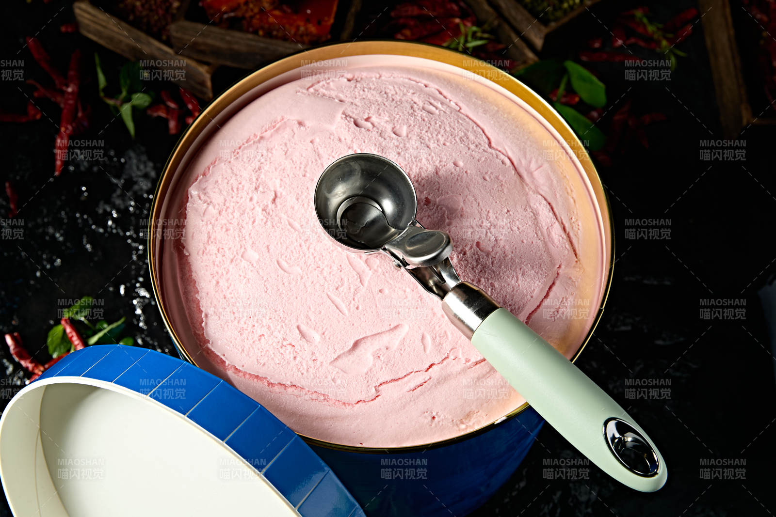 桶装餐饮饭点使用冰淇淋图片