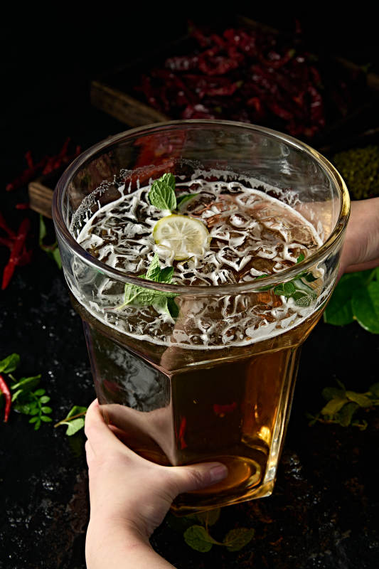 挑战超大杯鲜啤酒图片