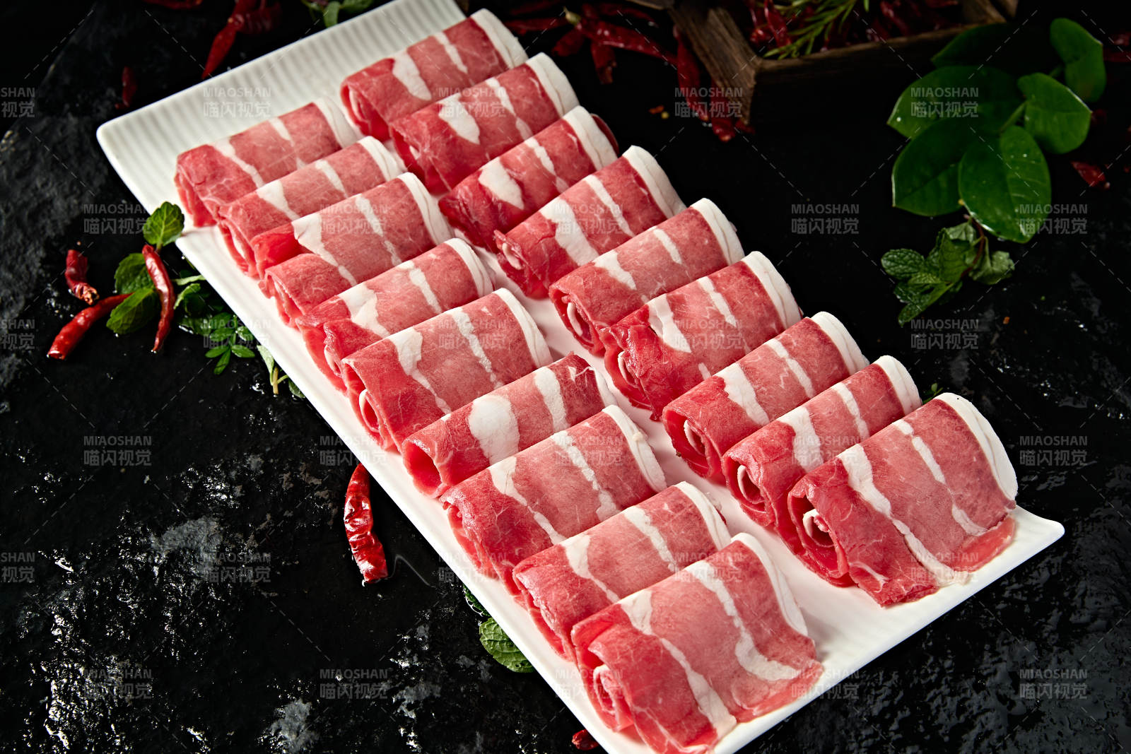 内蒙草原羔羊肉卷切片图片