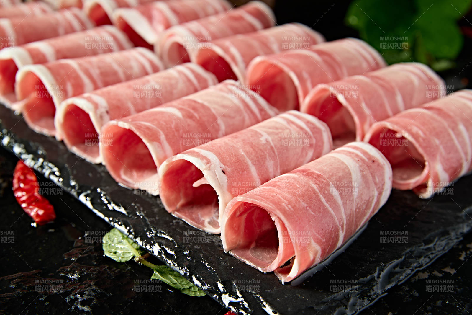 内蒙草原羔羊肉卷切片图片