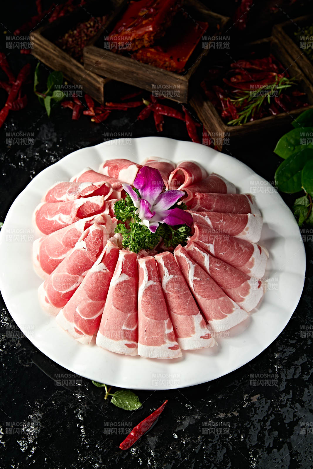 内蒙草原羔羊肉卷切片图片