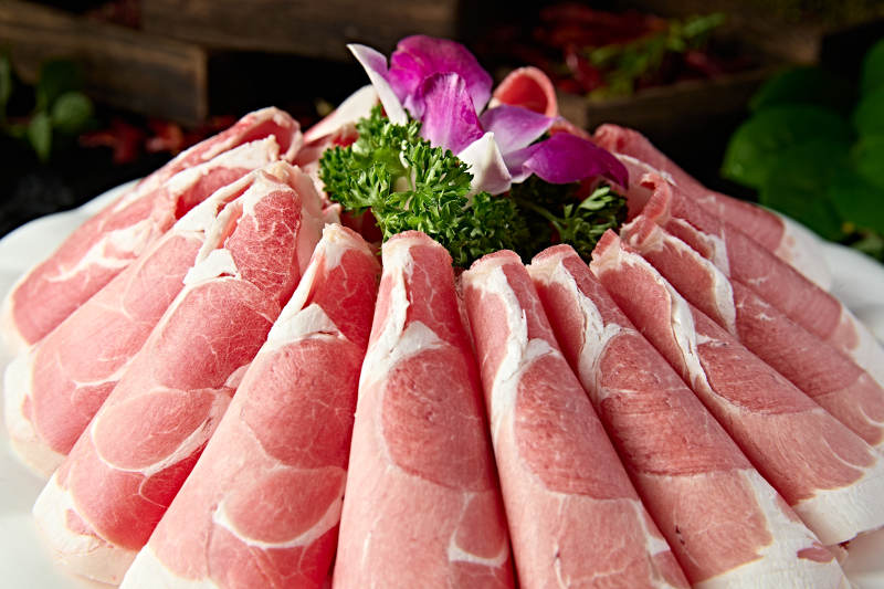 内蒙草原羔羊肉卷切片图片