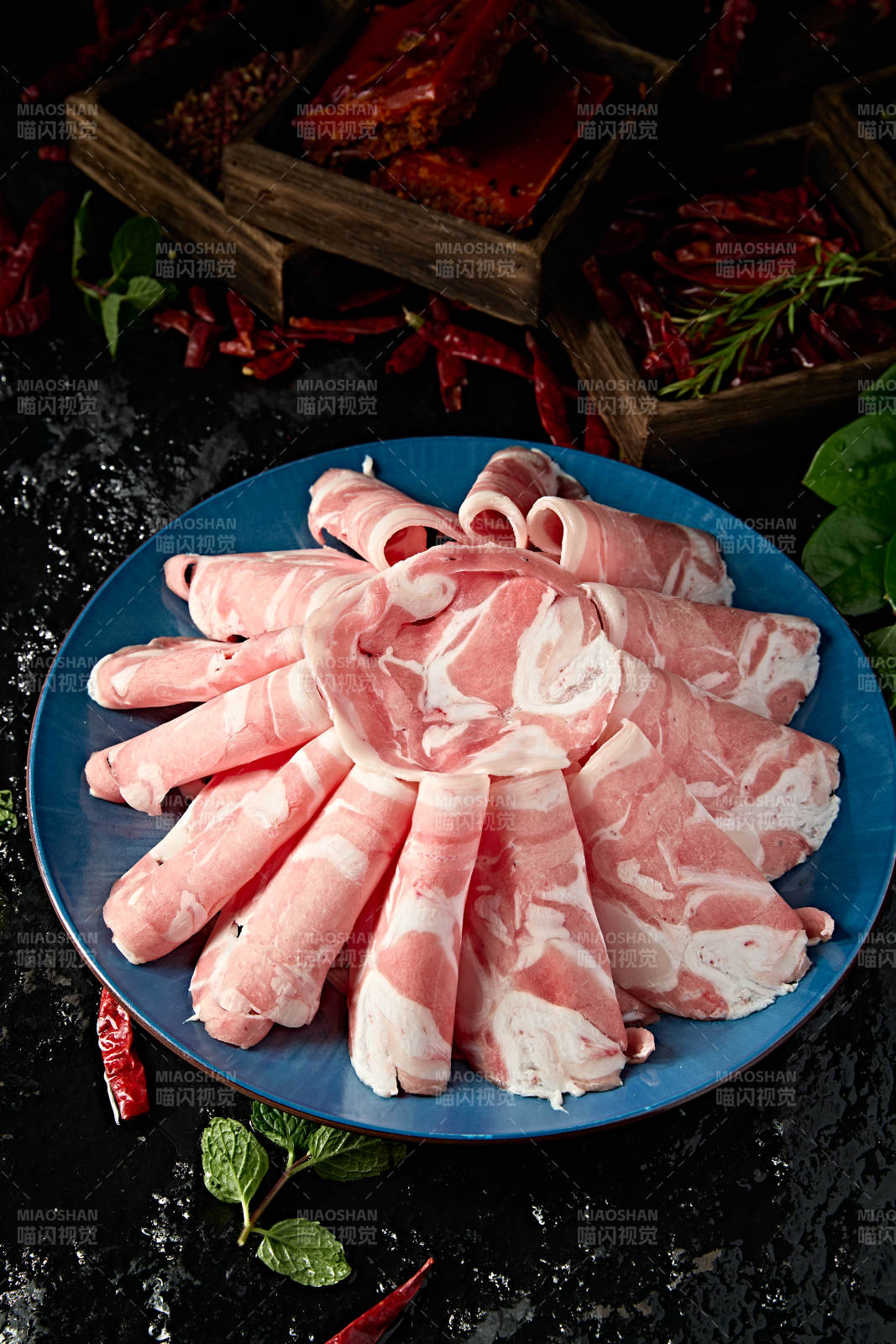 内蒙草原羔羊肉卷切片图片