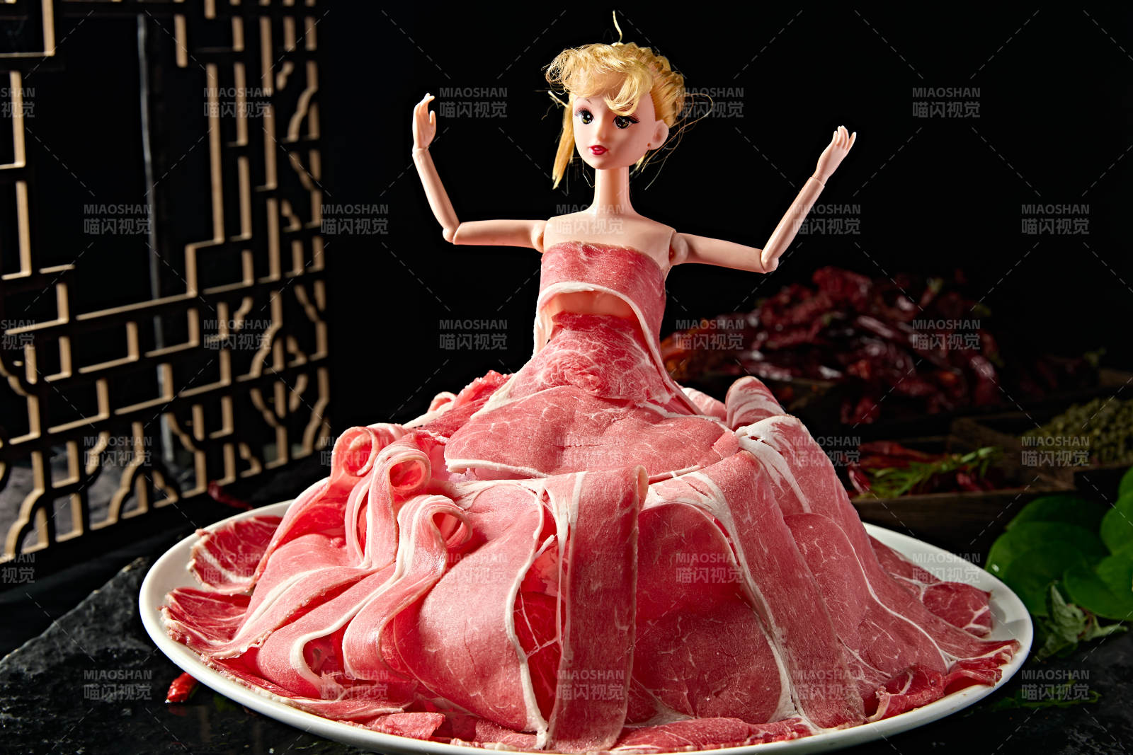 火锅涮品和牛肉卷切片图片