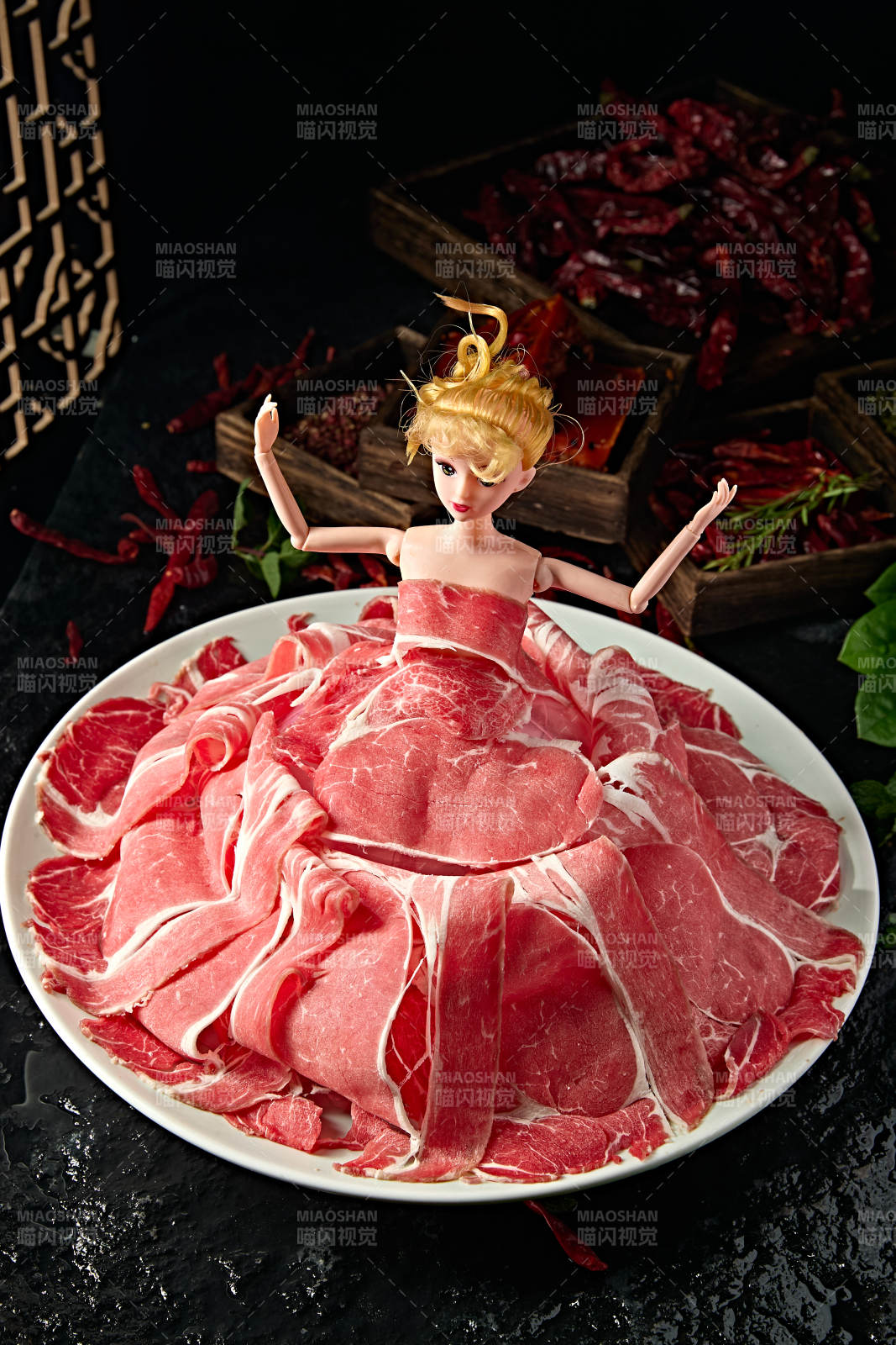 火锅涮品和牛肉卷切片图片