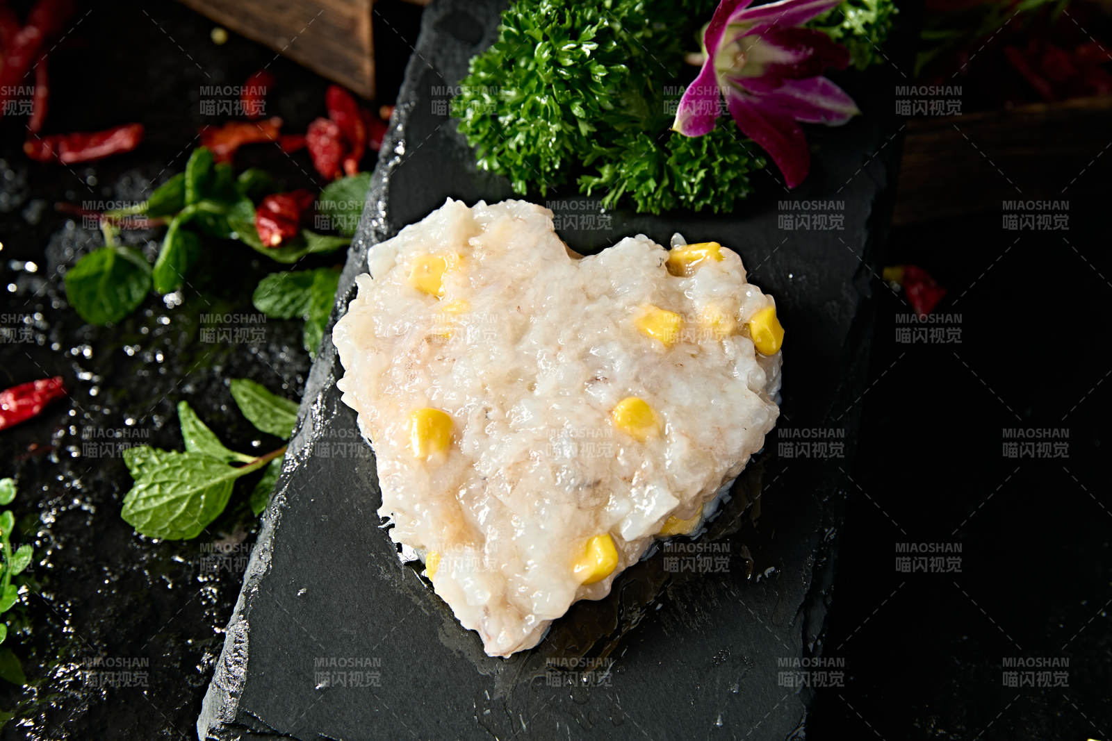 重庆火锅食材鲜虾虾滑图片