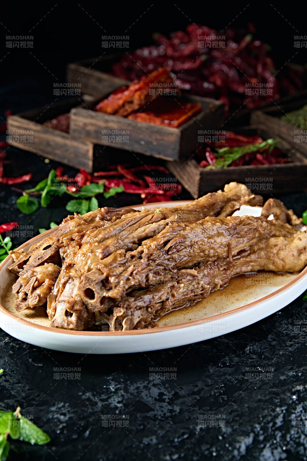 草原美食黄焖羊尾骨图片