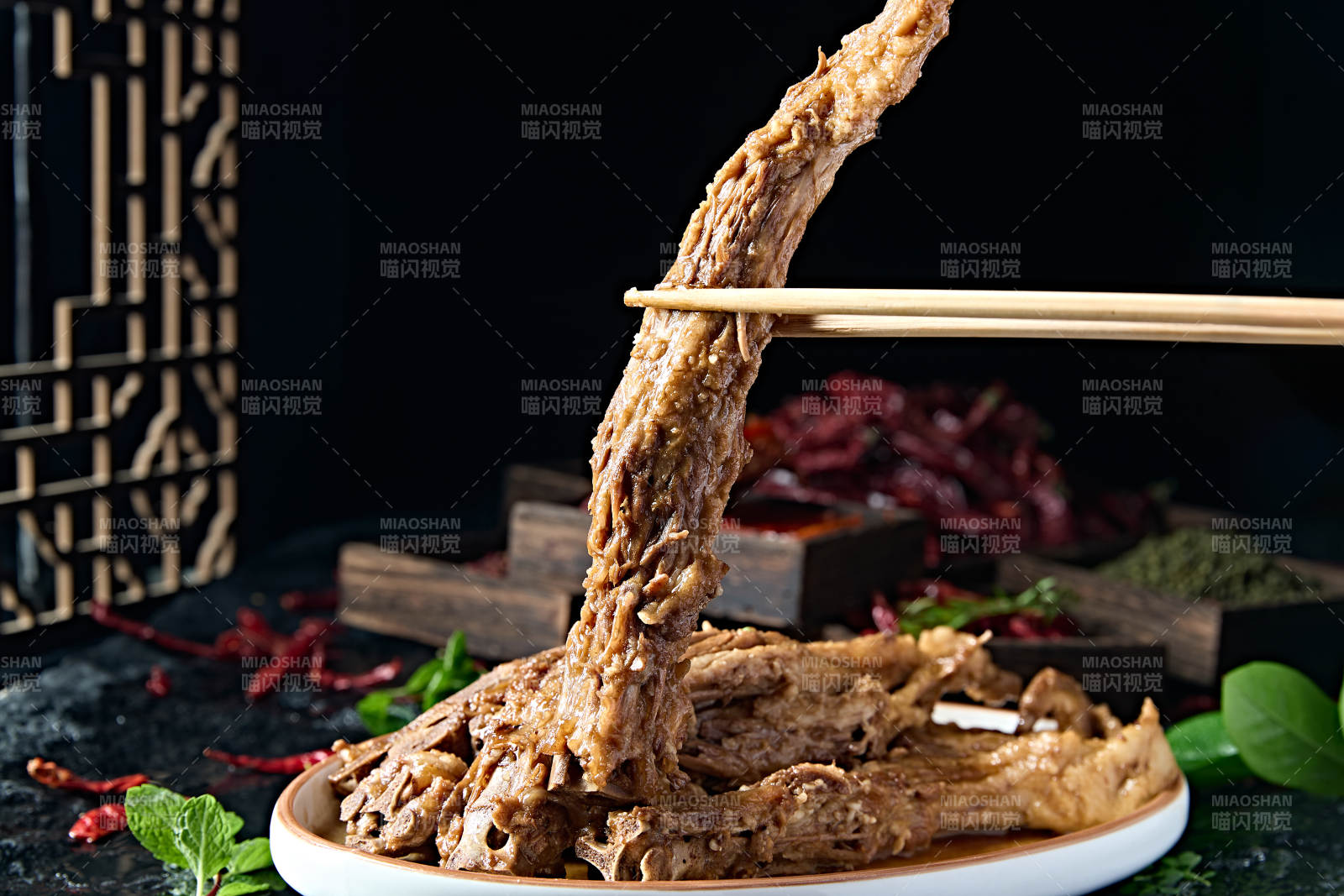 草原美食黄焖羊尾骨图片