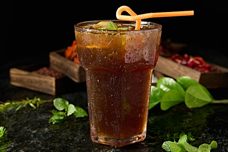 夏季清凉饮料柠檬冰红茶图片