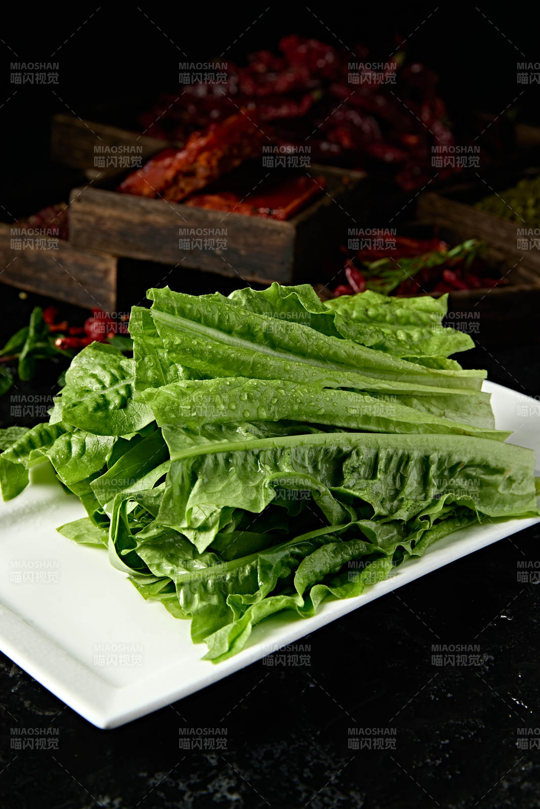 火锅食材新鲜的油麦菜图片