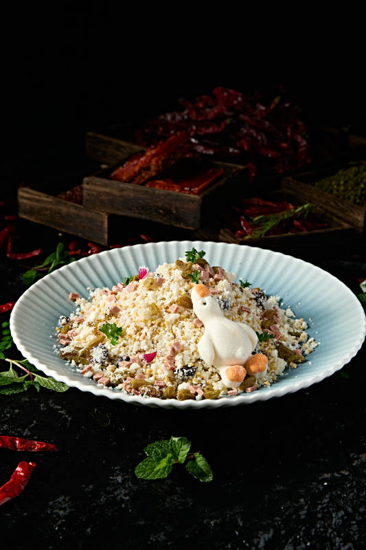 蒙族美食果粒凉拌酸奶炒米奶嚼克图片