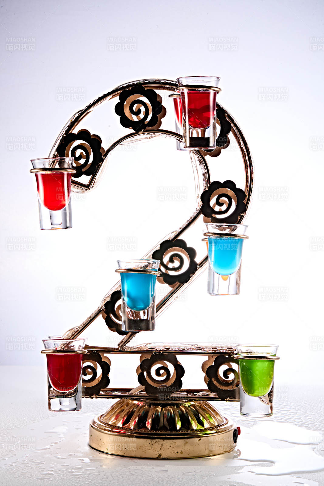 520造型酒吧调制含酒精类饮品图片