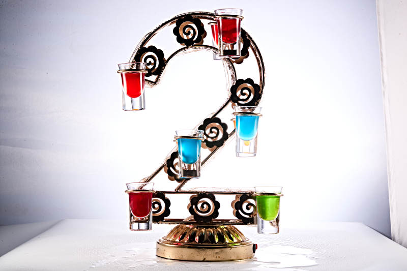 520造型酒吧调制含酒精类饮品图片