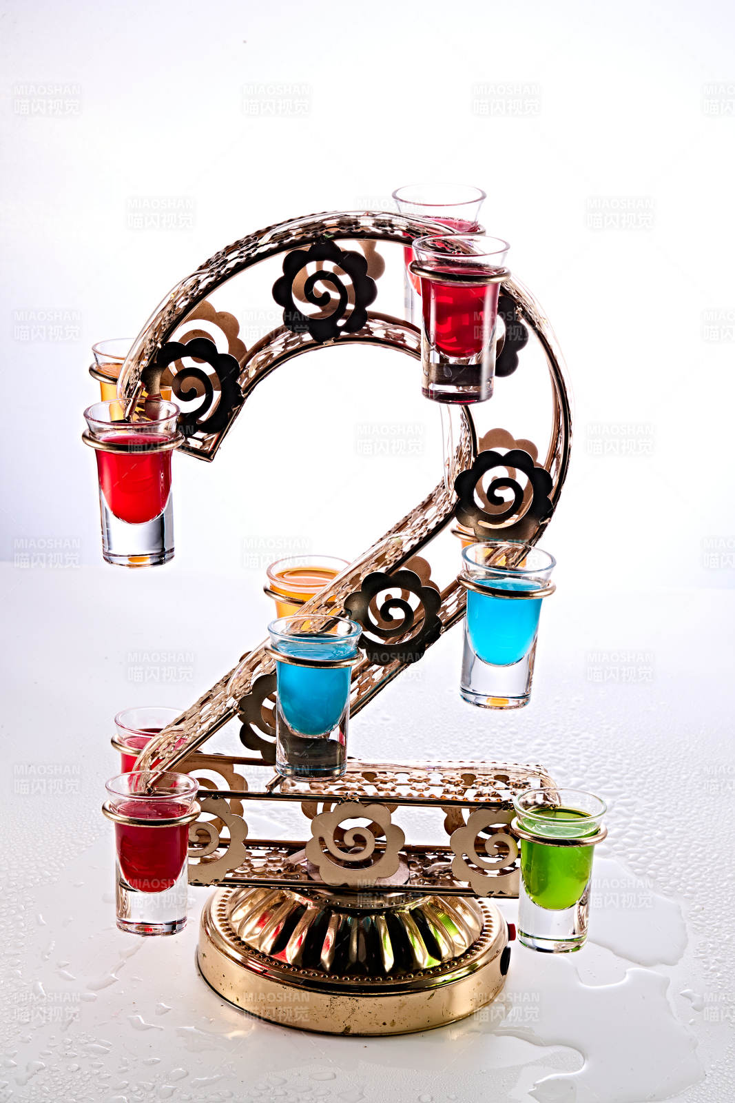 520造型酒吧调制含酒精类饮品图片