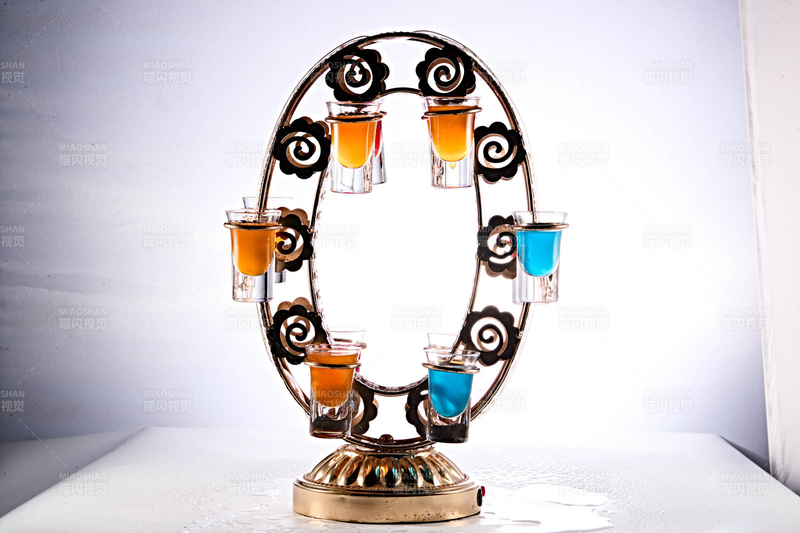 520造型酒吧调制含酒精类饮品图片