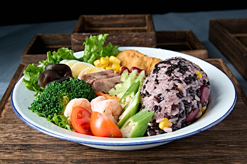 糙米杂粮饭为主的图片