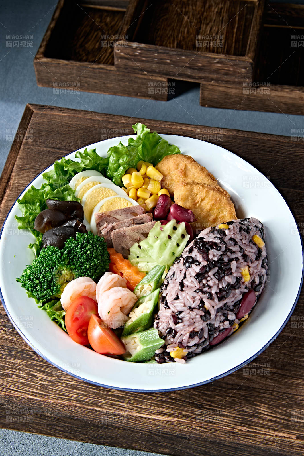 糙米杂粮饭为主的图片