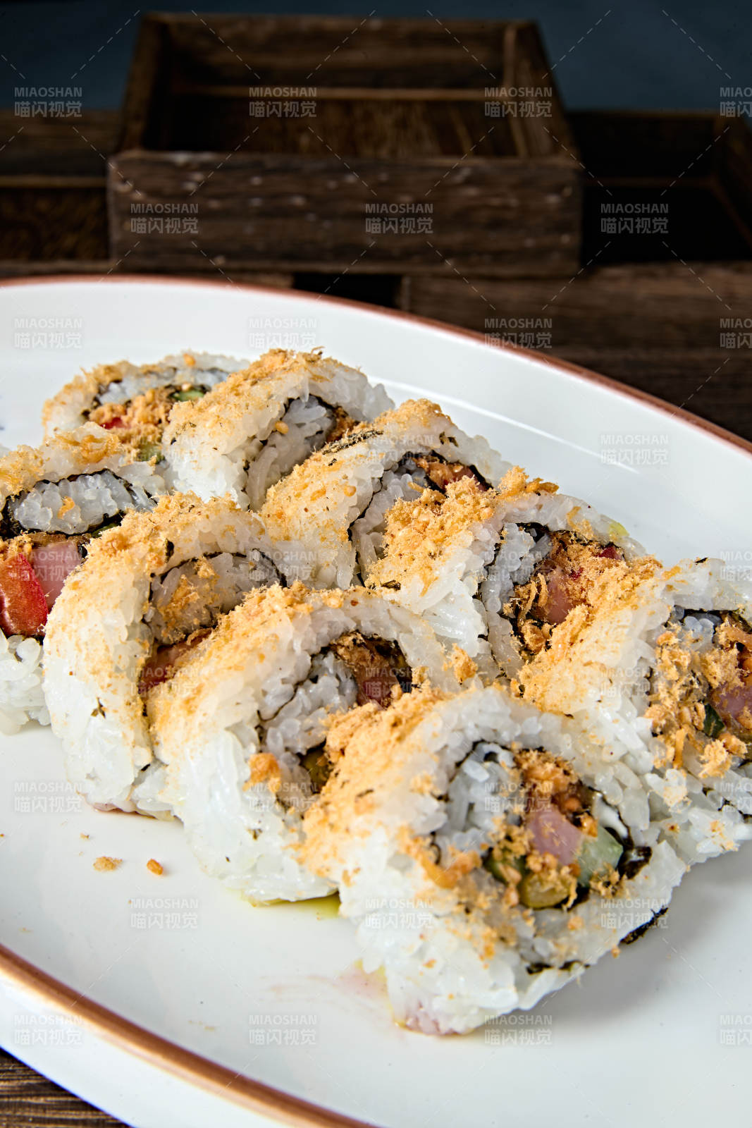 日料简餐什锦太卷寿司图片