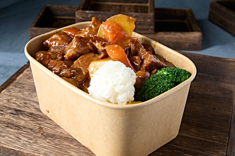 快餐简餐胡萝卜土豆炖牛肉盖浇饭图片