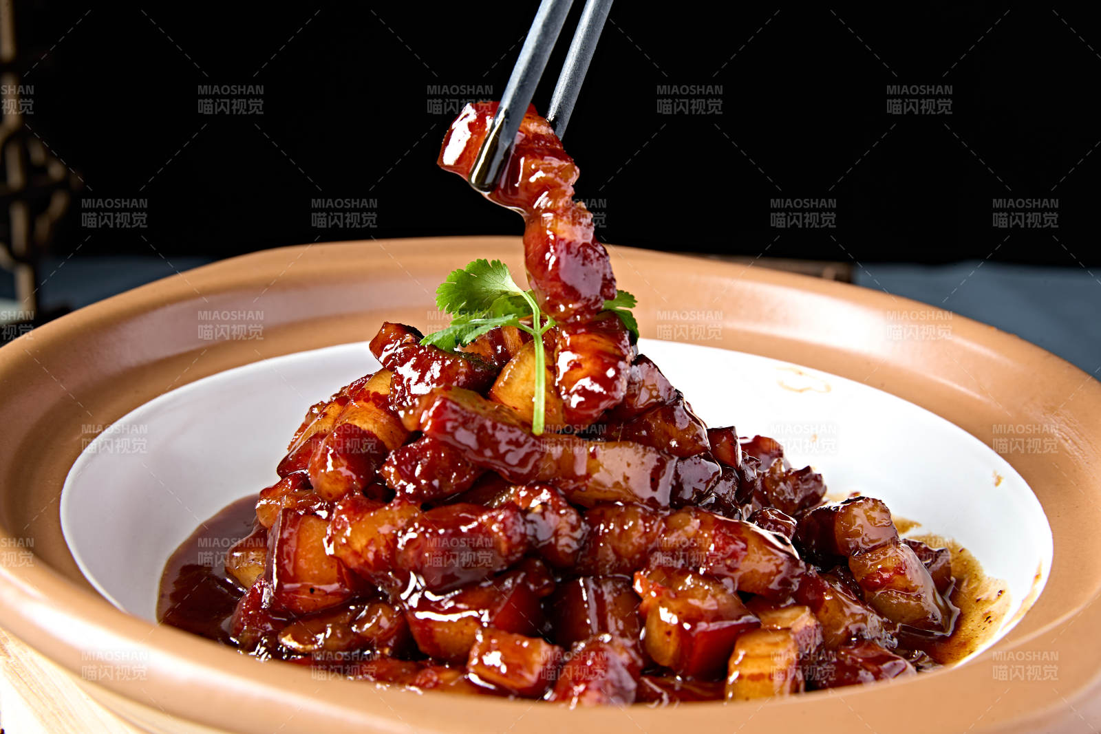 美味砂锅红烧肉台式卤肉图片