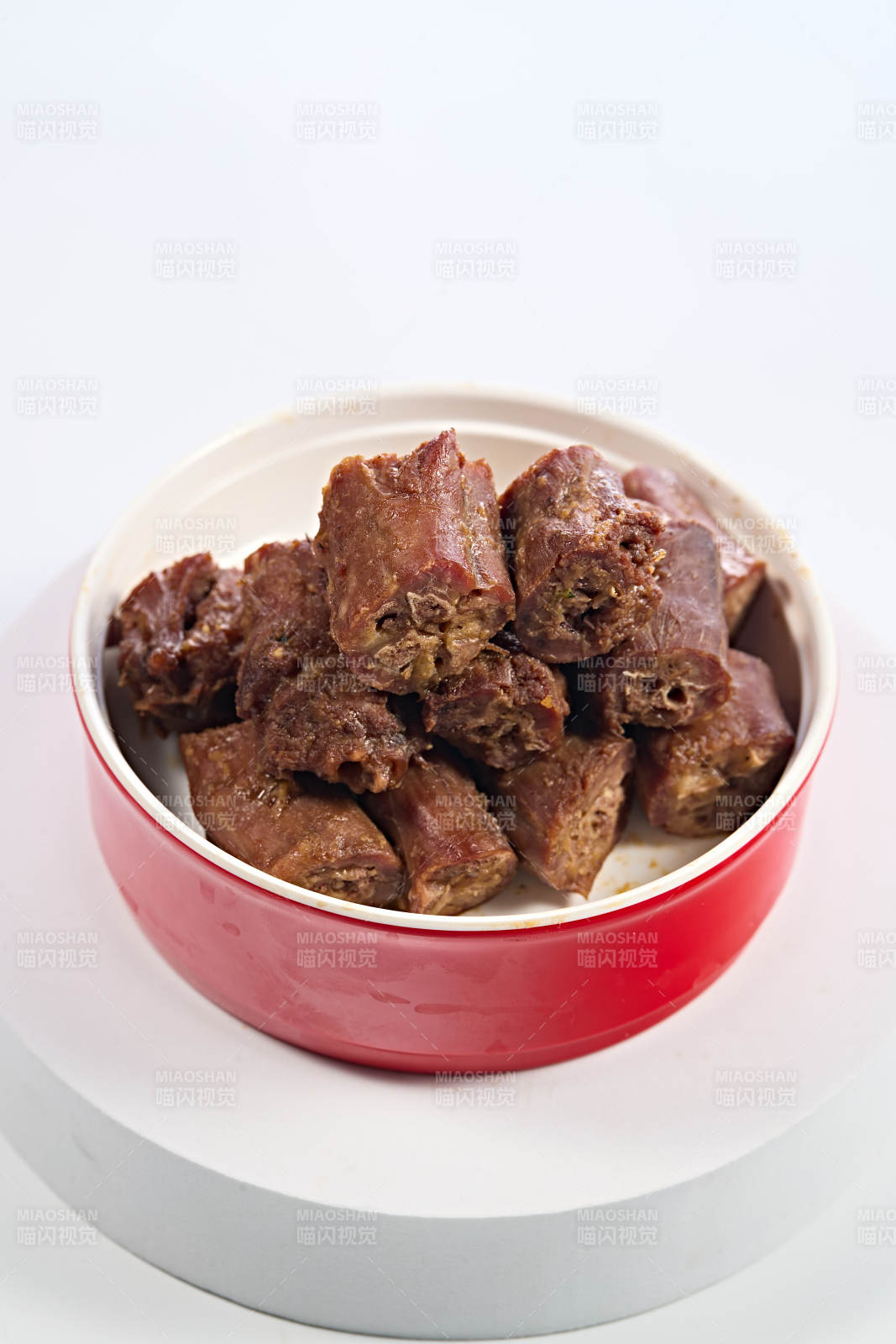 开袋即食武汉辣鸭脖图片