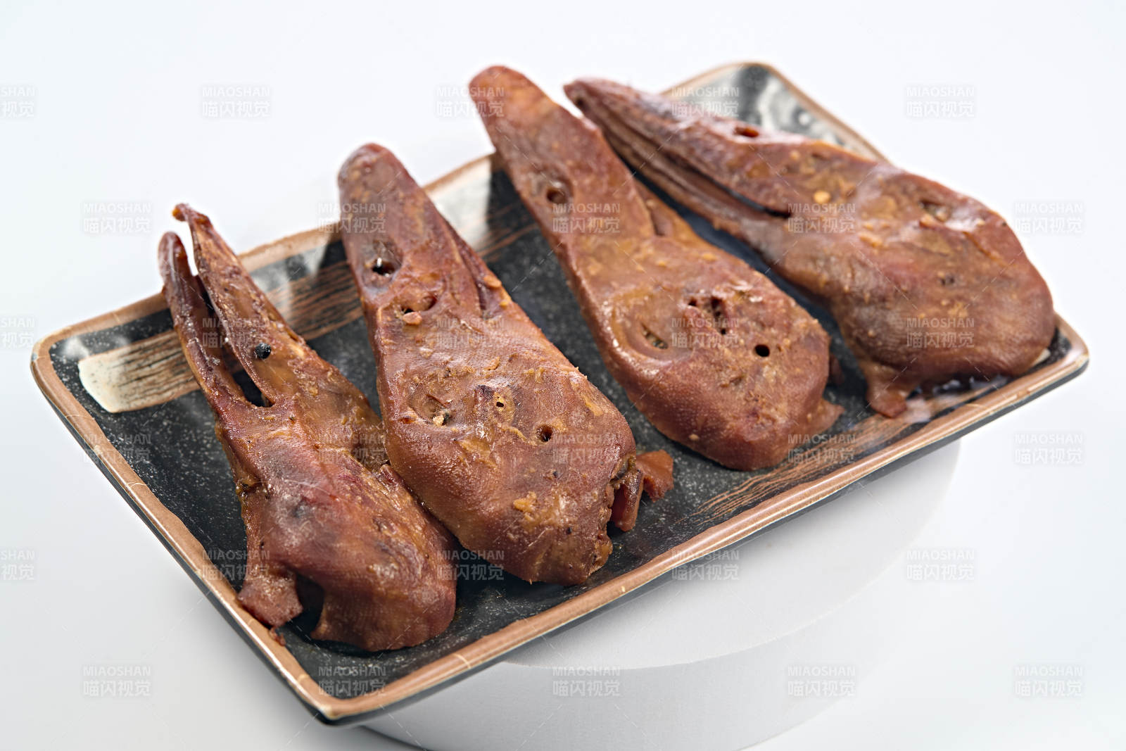 开袋即食武汉辣鸭头图片