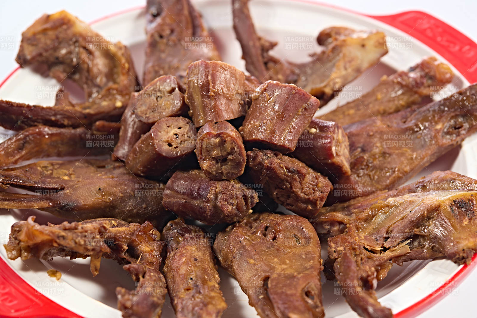 武汉特色美食卤味鸭货拼盘图片