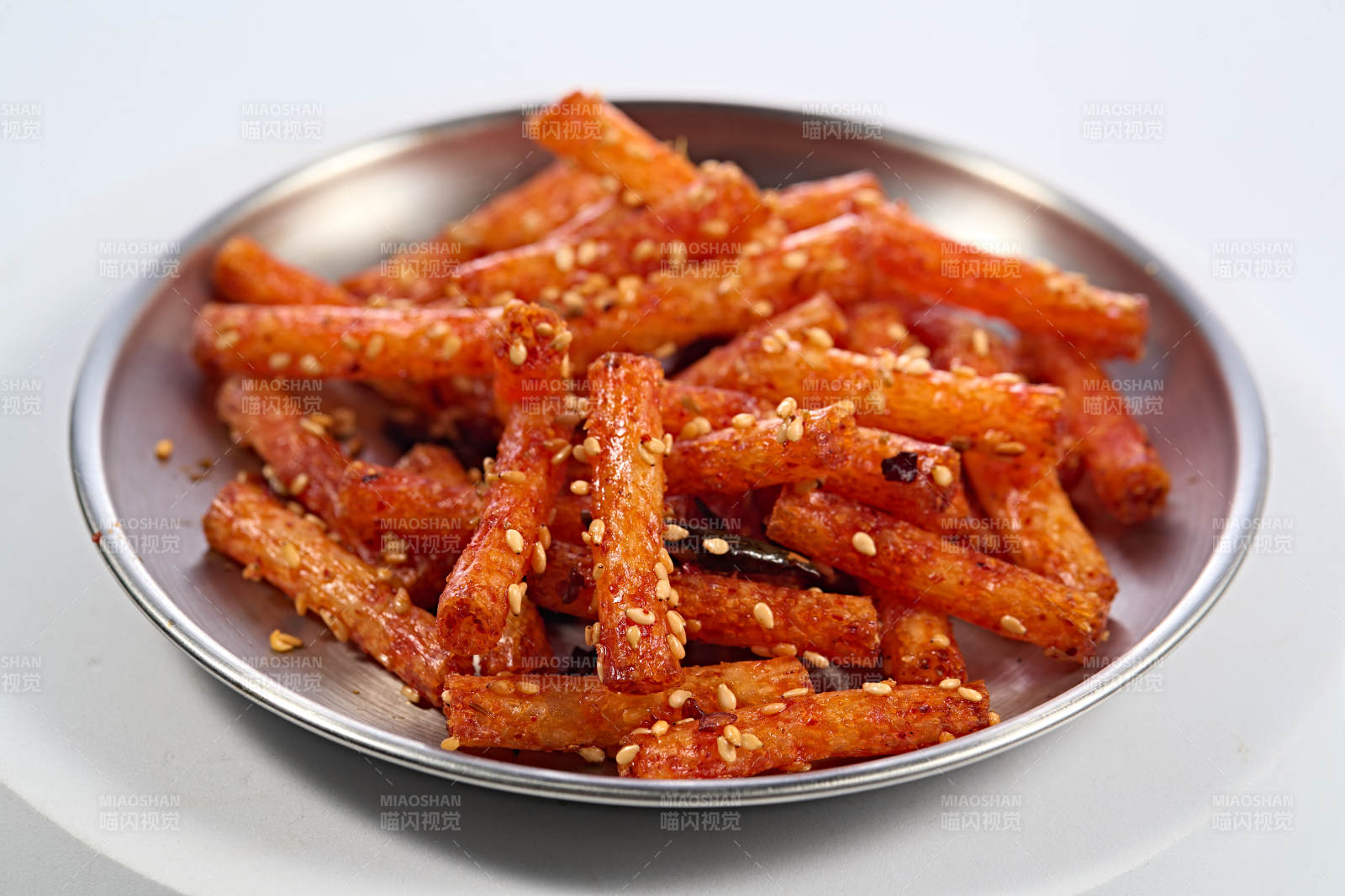 休闲小吃麻辣辣条图片