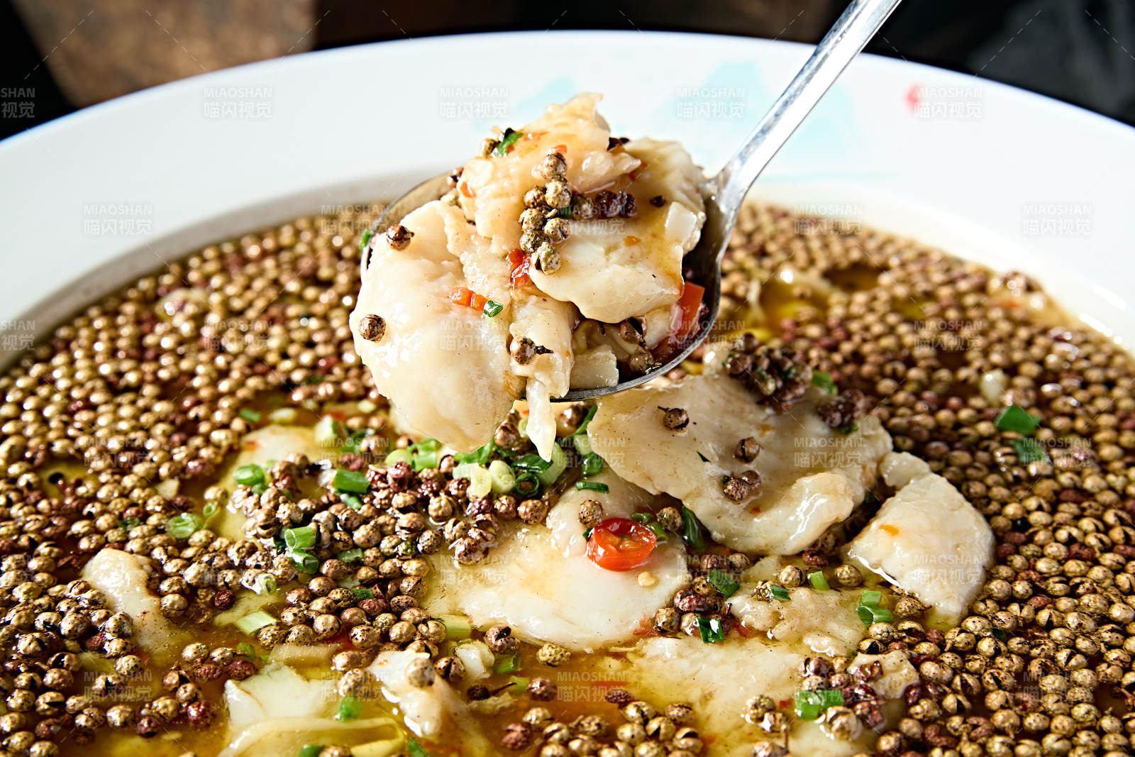 川香椒麻水煮鱼片图片