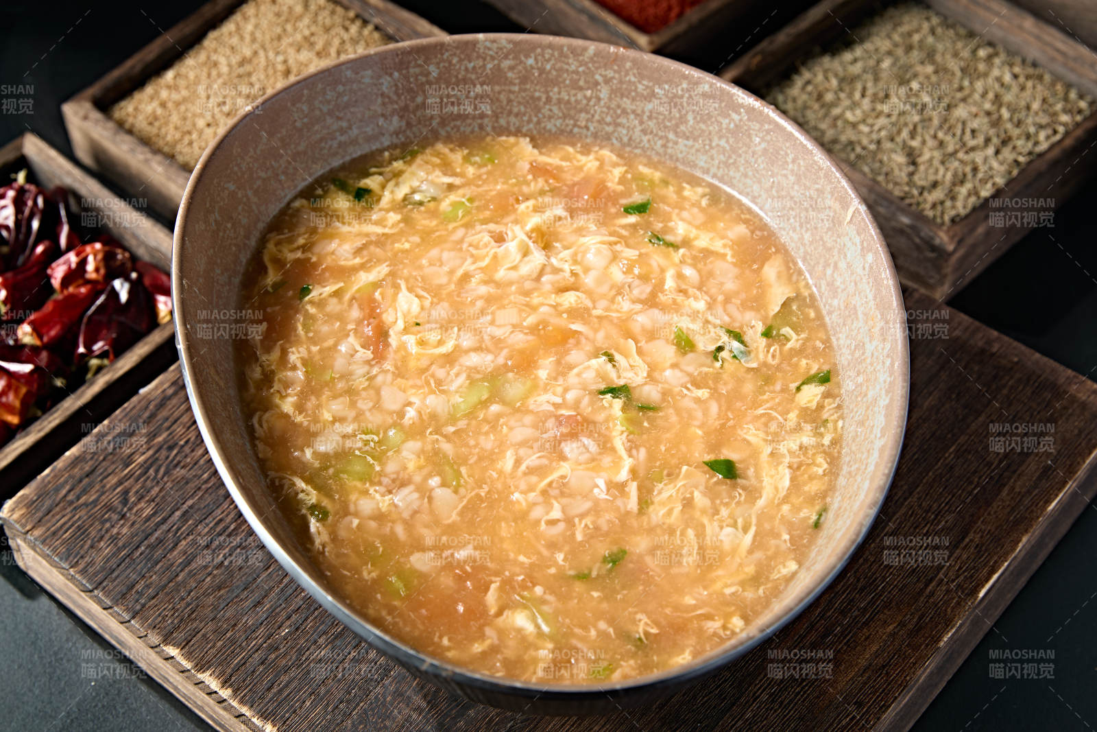 鸡蛋菠菜疙瘩汤图片