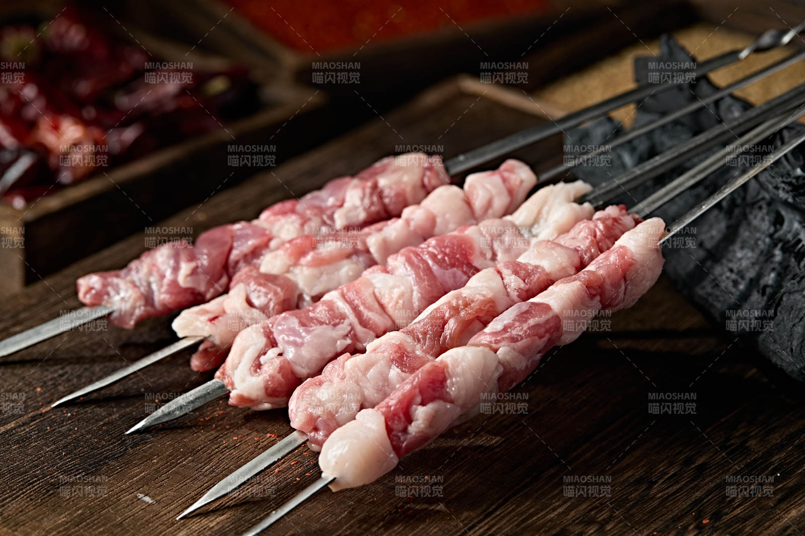 美味烧烤生鲜羊肉筋串图片