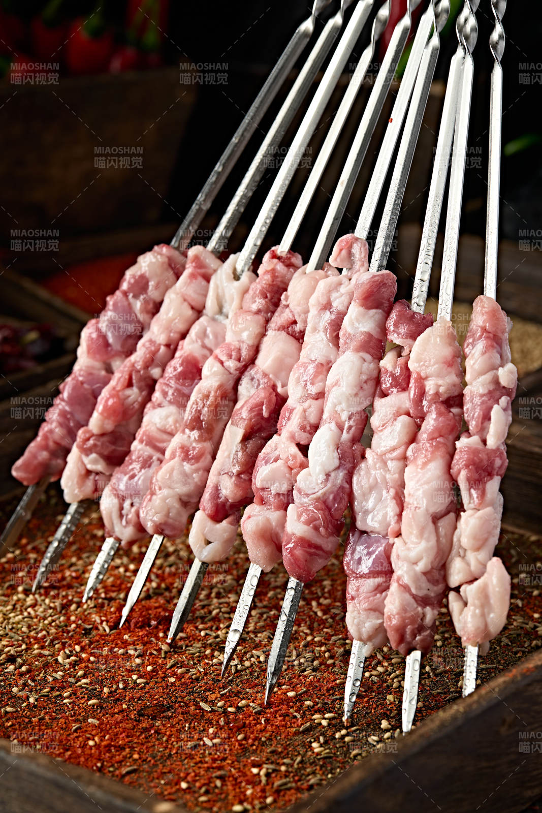 美味烧烤生鲜羊肉筋串图片